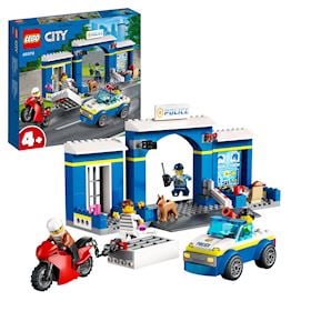 LEGO City Police Station Chase 60370